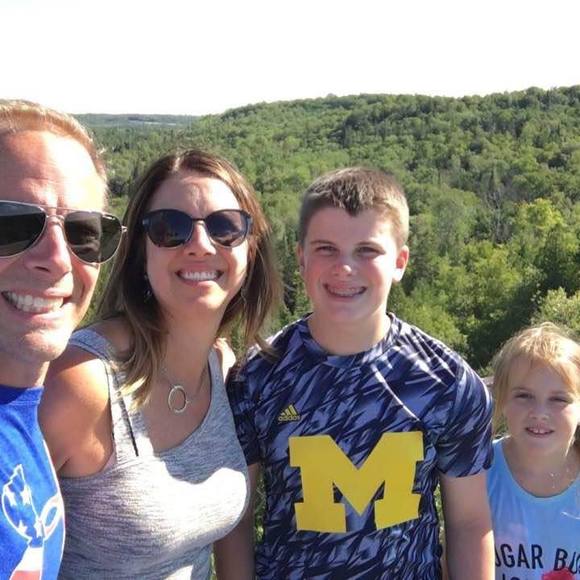 Meet your Posher, Michele - Picture 2 of 3